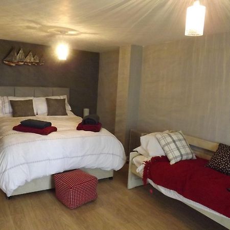 The Swallows Guest House New Quay  Eksteriør billede